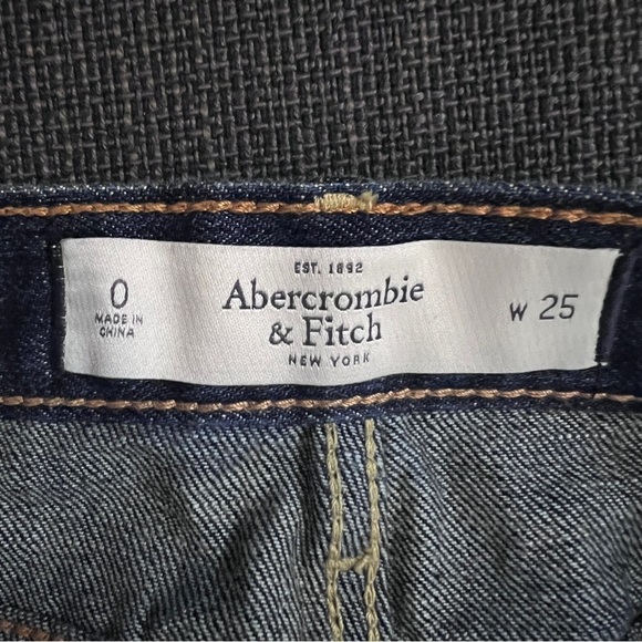 Abercrombie & Fitch Denim Cotton Shorts Frayed Size 25 EUC - Picture 4 of 8